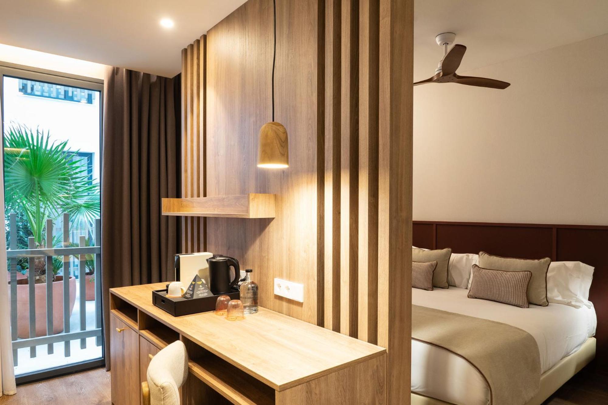 Hotel Well And Come Málaga Eksteriør billede
